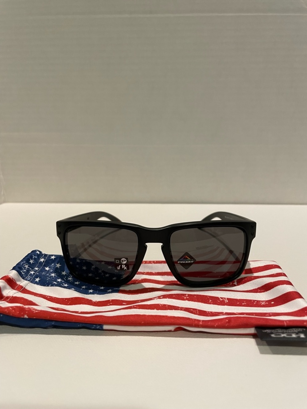 NEW Oakley Holbrook USA Flag with Prizm Grey Lenses Sunglasses